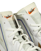 Nike footsweep 2 SE papoutsia palis-photon dust/metal gold
